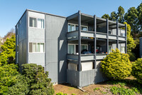 Forest Glenn Apartments in Vallejo, CA - Building Photo - Building Photo