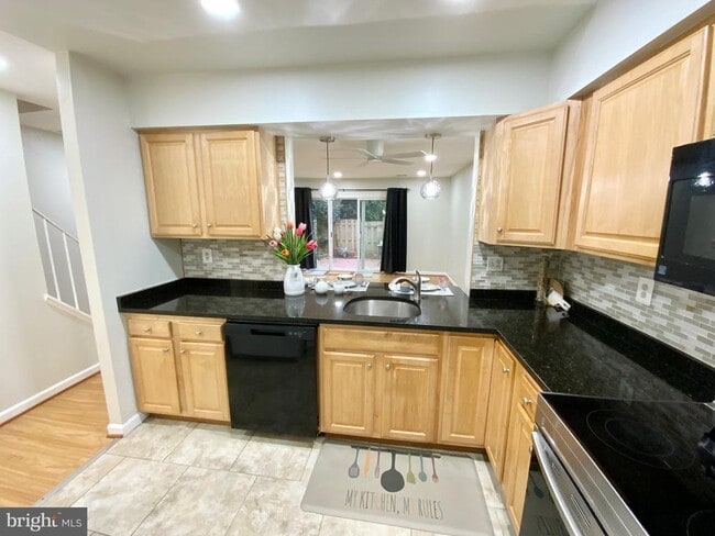 1824 Bronzegate Blvd in Silver Spring, MD - Building Photo - Building Photo