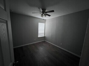 550 Ferris Ave in San Antonio, TX - Building Photo - Building Photo