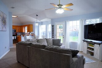 2502 Southridge Dr in Edinburg, TX - Foto de edificio - Building Photo