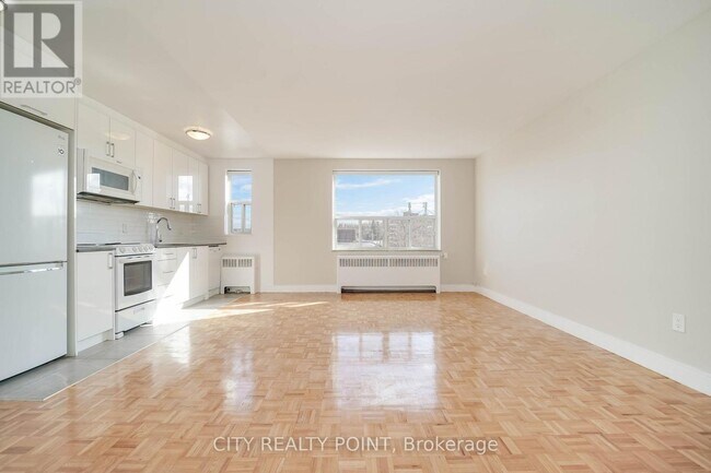 1291 Bayview Ave in Toronto, ON - Building Photo - Building Photo