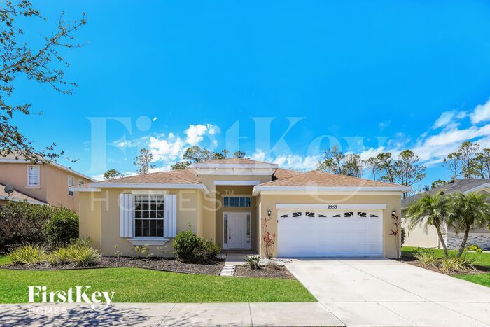 2553 Hobblebrush Dr in North Port, FL - Building Photo