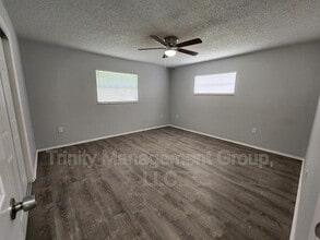 2429 Keeport Dr in Spring Hill, FL - Building Photo - Building Photo