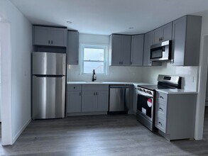 228 Philadelphia Ave in Egg Harbor City, NJ - Foto de edificio - Building Photo