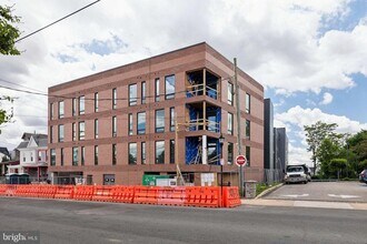 6910 Ridge Ave in Philadelphia, PA - Building Photo - Building Photo
