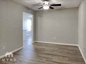 1315 Osprey Way in Greenwood, IN - Building Photo - Building Photo