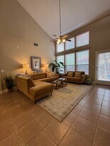 6705 Covered Bridge Dr in Austin, TX - Building Photo