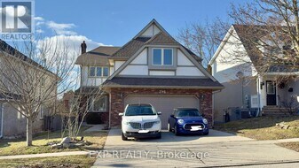 395 Burnett Ave in Cambridge, ON - Building Photo