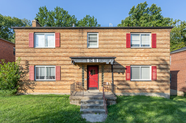 141 Glenridge Pl in Cincinnati, OH - Foto de edificio - Building Photo