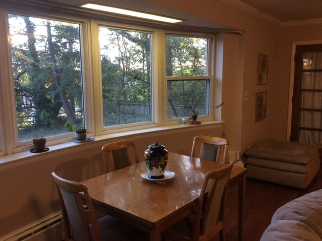 3412 University Blvd E, Unit First Floor Unit C in Hyattsville, MD - Foto de edificio - Building Photo