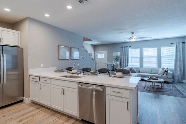 Roseview Townhomes in Carson City, NV - Foto de edificio - Interior Photo