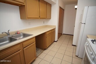 11604 Gordon Bays Way in El Paso, TX - Building Photo - Building Photo