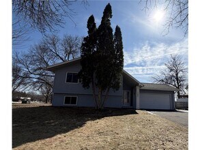 11941 69th Ave N in Maple Grove, MN - Building Photo - Building Photo