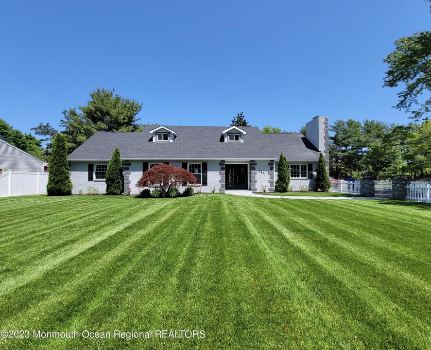 244 Genoa Ave in Toms River, NJ - Building Photo