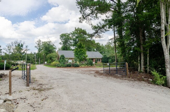 2120 Old Winter Park Rd in Wilmington, NC - Building Photo - Building Photo
