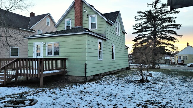 132 5th Ave S in Biwabik, MN - Foto de edificio - Building Photo