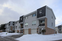 12-33 Celeste Dr in Toronto, ON - Building Photo - Building Photo