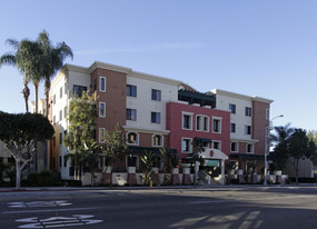 Fullerton City Light Apartments