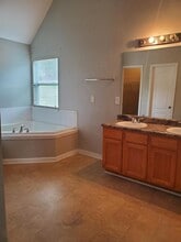 11070 Southwood Dr in Hampton, GA - Building Photo - Building Photo