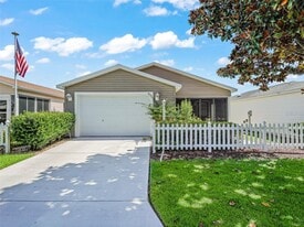 1322 Hollyberry Pl in the Villages, FL - Building Photo