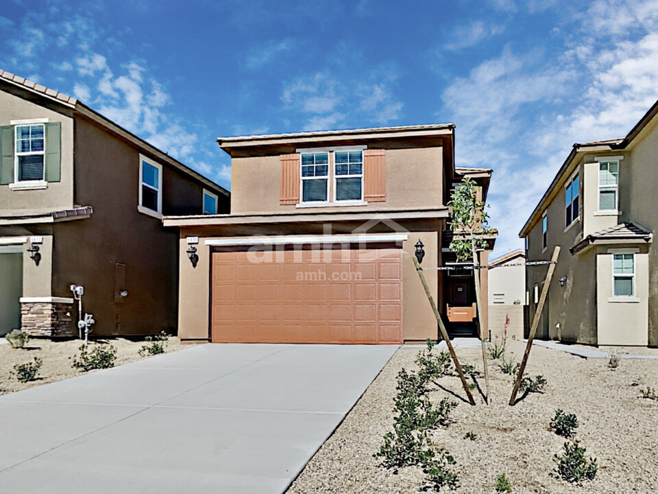 5831 Petronius St in Las Vegas, NV - Building Photo