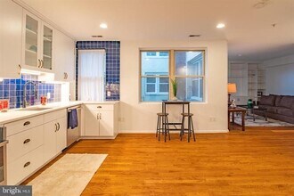 423 18th St NE in Washington, DC - Building Photo - Building Photo