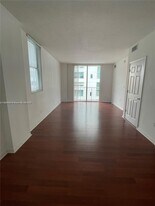 115 SW 11th St, Unit 605 in Miami, FL - Building Photo