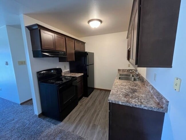 8011 60th Ave in Kenosha, WI - Building Photo - Building Photo