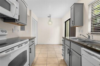 7337 Cedar Creek Ct in Winter Park, FL - Building Photo - Building Photo