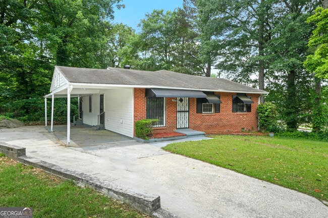 3698 Fairlane Dr NW in Atlanta, GA - Building Photo - Building Photo