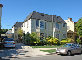 341 N Sierra Bonita Ave in Los Angeles, CA - Building Photo