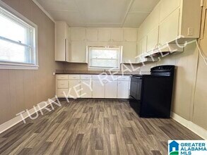 113 Hillcrest Rd in Adamsville, AL - Building Photo - Building Photo