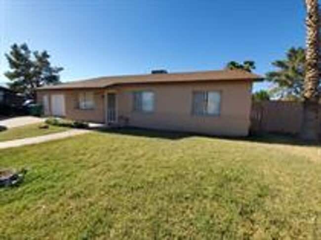 property at 1020 S Cochise Cir