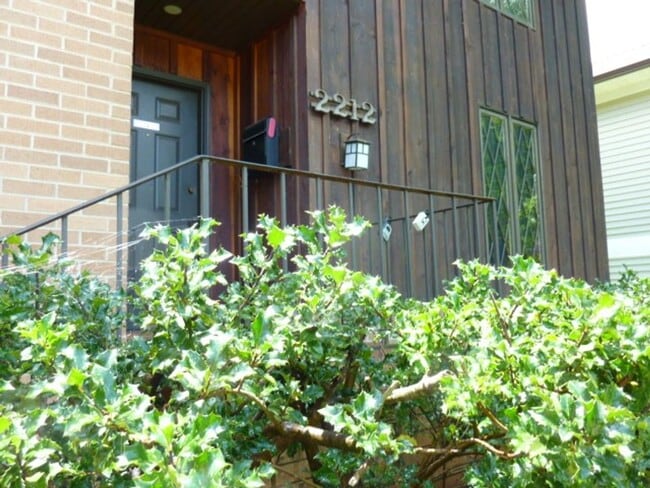 2212 Clinch Ave in Knoxville, TN - Building Photo - Building Photo
