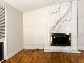 12024 SE 20th St in Bellevue, WA - Foto de edificio - Building Photo