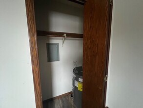 909 Genrich St, Unit 4 in Wausau, WI - Foto de edificio - Building Photo
