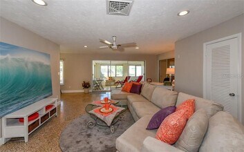 404 Bryn Mawr Island in Bradenton, FL - Building Photo - Building Photo