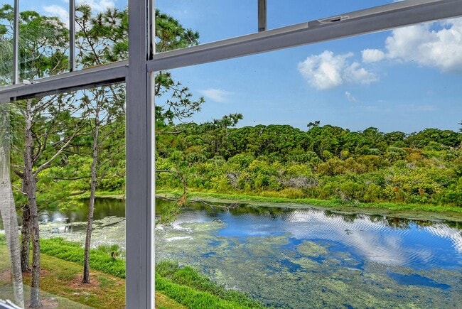 8370 Wingate Dr in Sarasota, FL - Building Photo - Building Photo