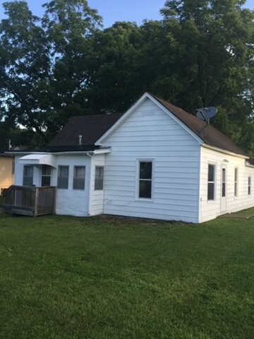 3650 NE 57th Ave in Berwick, IA - Building Photo