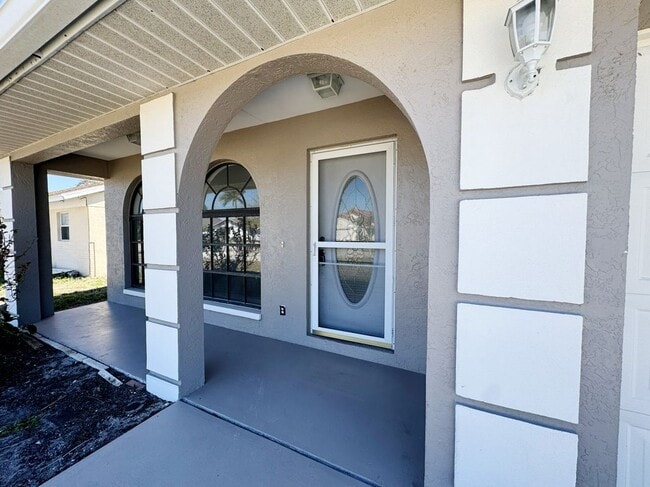 630 105th Ave N in Naples, FL - Building Photo - Building Photo