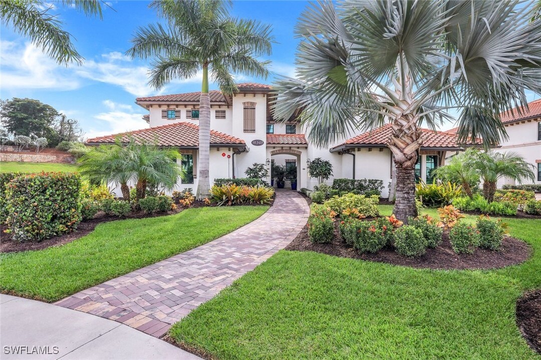 16348 Viansa Wy in Naples, FL - Building Photo