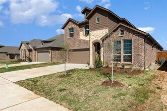 2605 Glasgow Wy in Denton, TX - Building Photo - Building Photo
