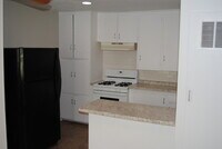 815 Shirley St photo'