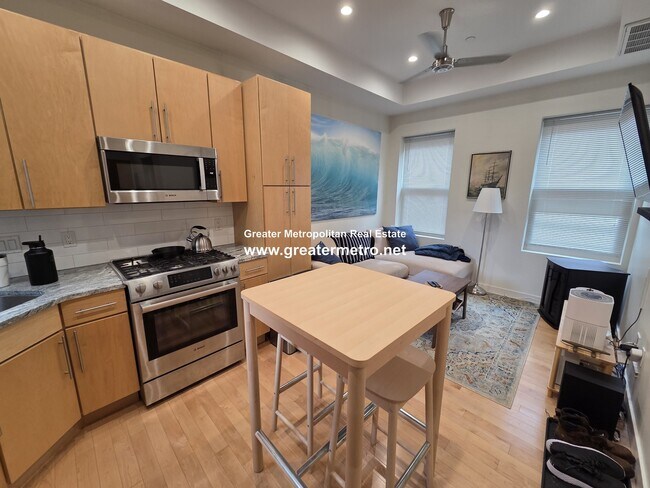 6 Foster St, Unit 3 in Boston, MA - Building Photo - Building Photo