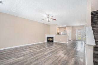 4155 Park Chase Dr in East Point, GA - Building Photo - Building Photo