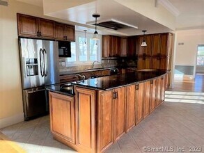 462 Main St in Cromwell, CT - Building Photo - Building Photo