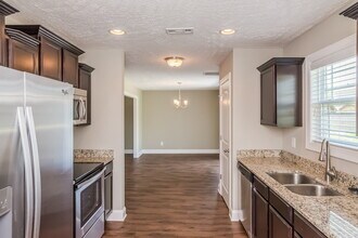 1032 Tammy Sue Ln in La Vergne, TN - Building Photo - Building Photo