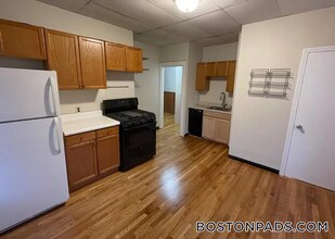 164 Putnam Ave in Cambridge, MA - Building Photo - Building Photo