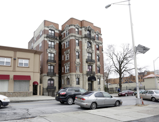 Rockledge Apartments in Orange, NJ - Foto de edificio - Building Photo