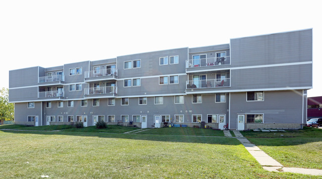 Bannerman Apartments in Edmonton, AB - Building Photo - Building Photo